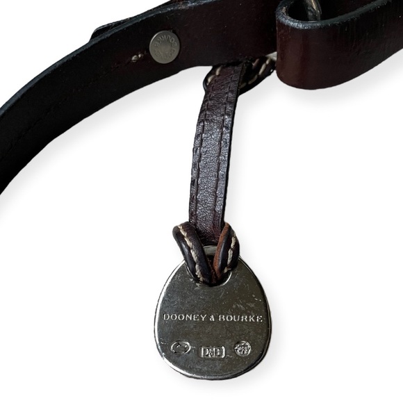 Dooney & Bourke Tan & Brown Signature Logo Maxi Quilt Baguette Shoulder Bag - Picture 5 of 15